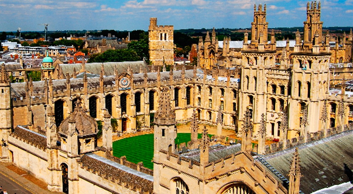 <em> Universidad de Oxford </em>. <em> Universidad de Oxford </em>.