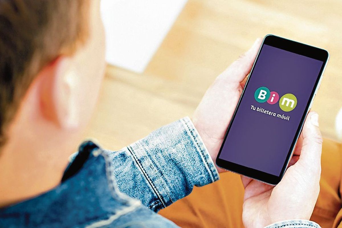 Bim te permite cobrar y recibir dinero sin tener disponible una cuenta bancaria. Bim te permite cobrar y recibir dinero sin tener disponible una cuenta bancaria.
