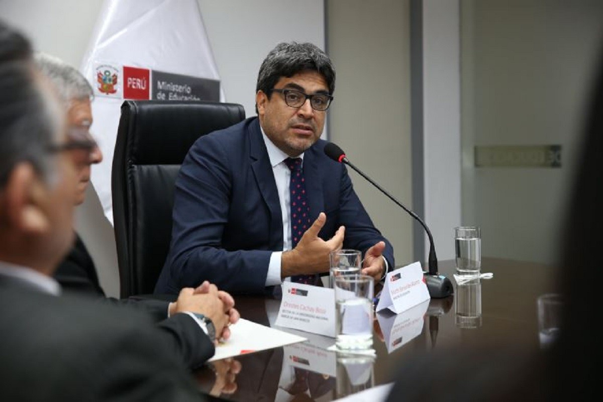 Titular del Ministerio de Educación, Martín Benavides, señaló que en otros países todavía no han logrado reiniciar las clases presenciales en los colegios de forma gradual. Titular del Ministerio de Educación, Martín Benavides, señaló que en otros países todavía no han logrado reiniciar las clases presenciales en los colegios de forma gradual.
