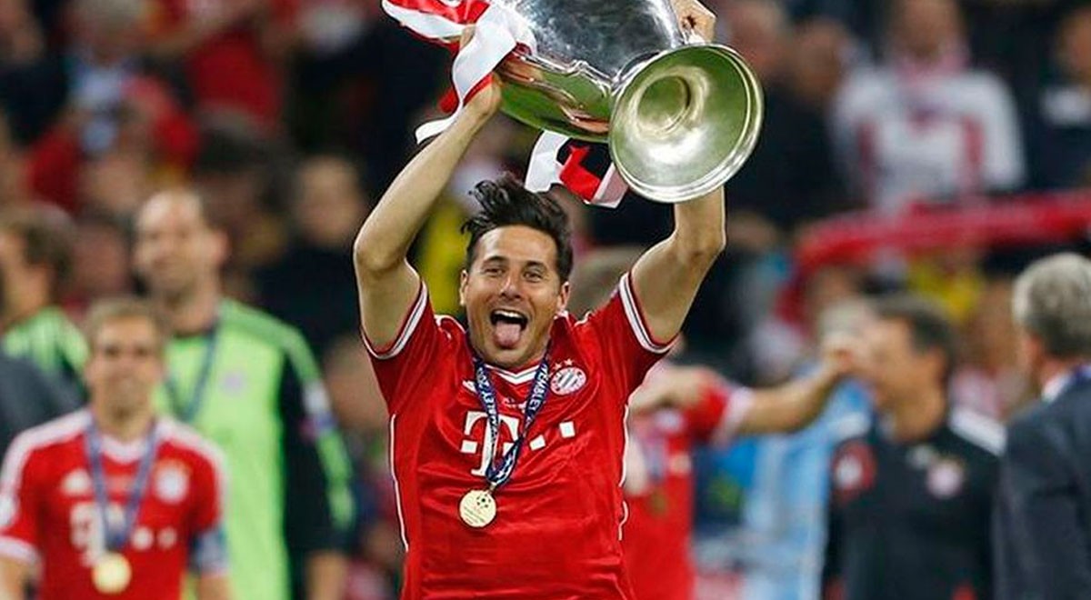 Claudio Pizarro salió campeón de la Champions League con el Bayern Múnich. Claudio Pizarro salió campeón de la Champions League con el Bayern Múnich.