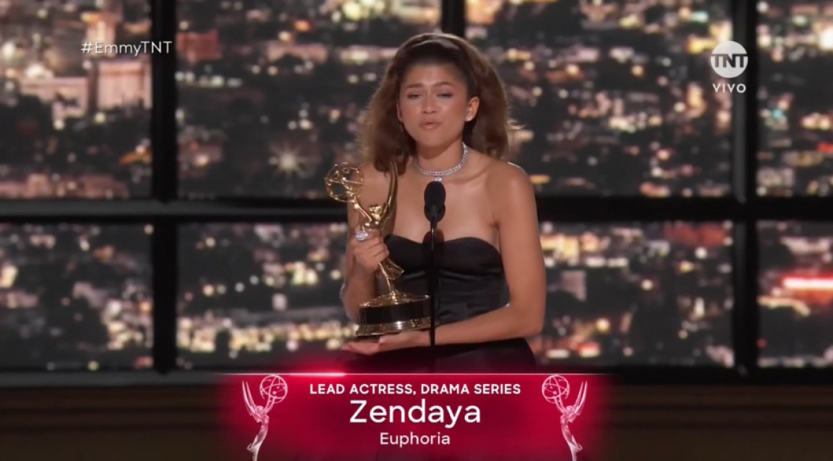 Zendaya emocionada
