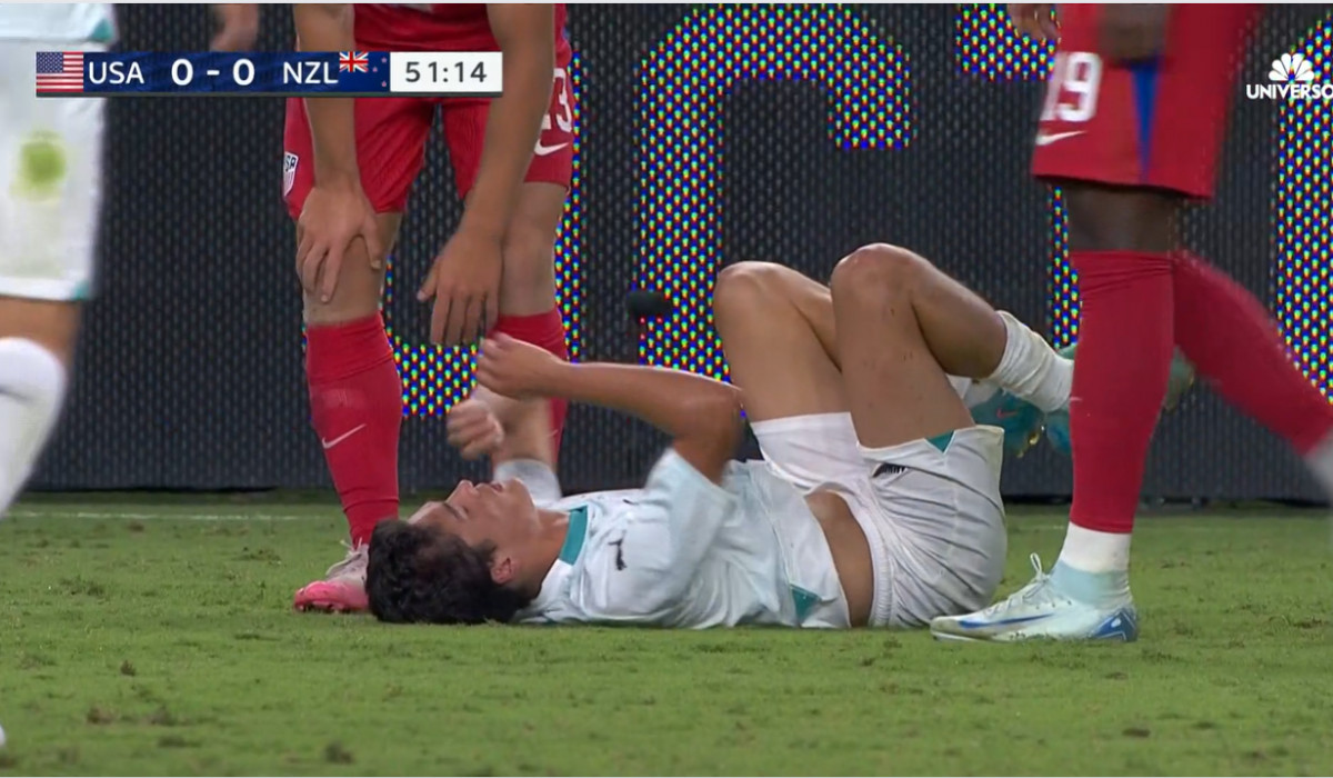 Fuerte cruce en el partido