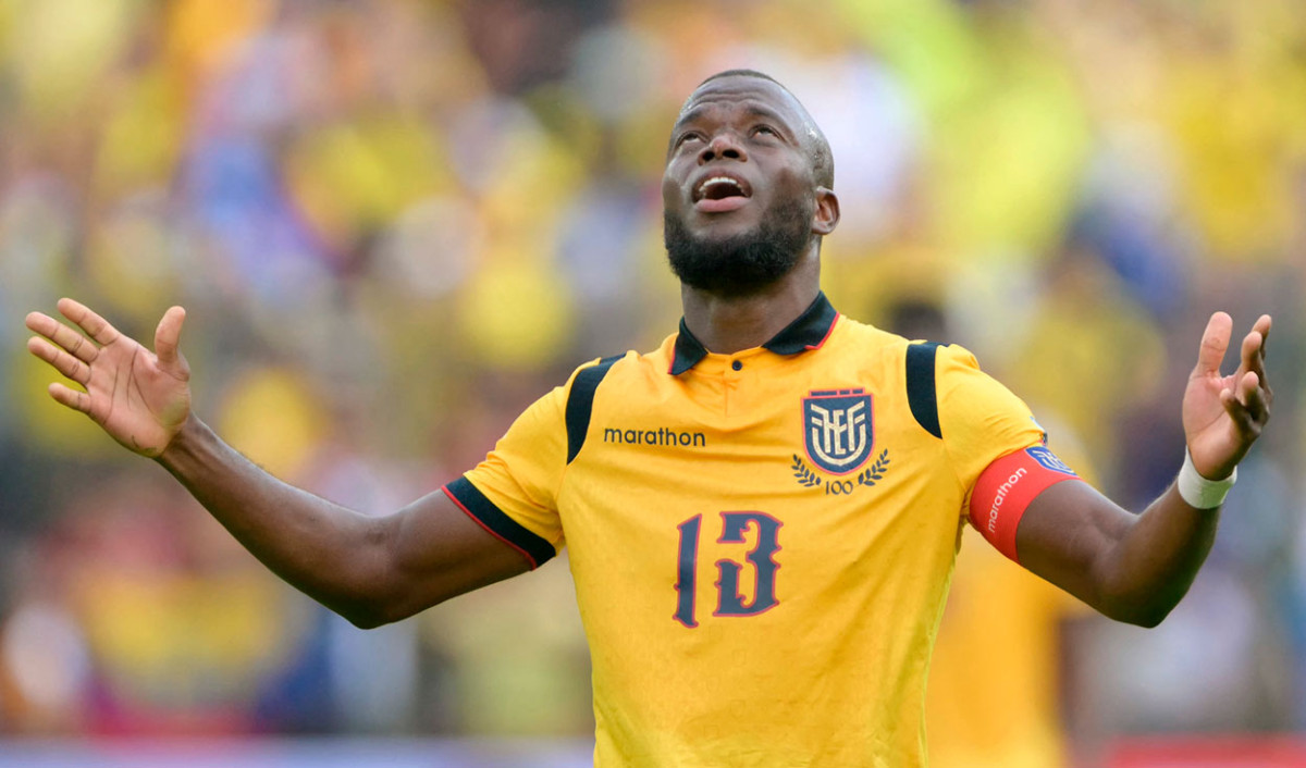 Enner Valencia, Ecuador