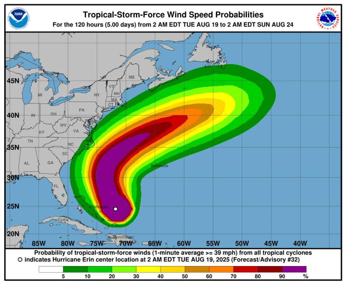 Así es el alcance de los vientos del huracán Erin según el NHC. Foto: NHC