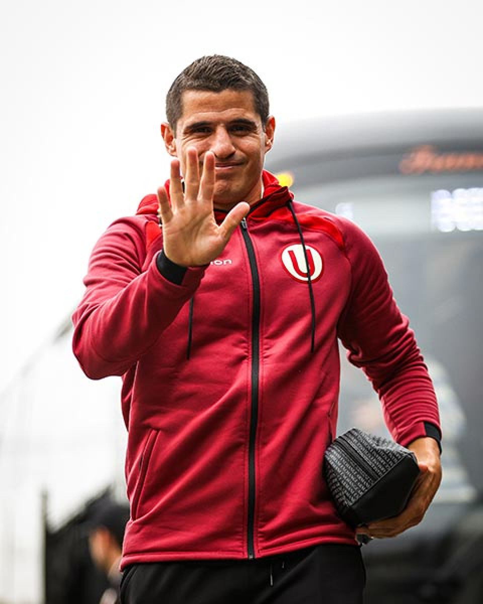 Universitario