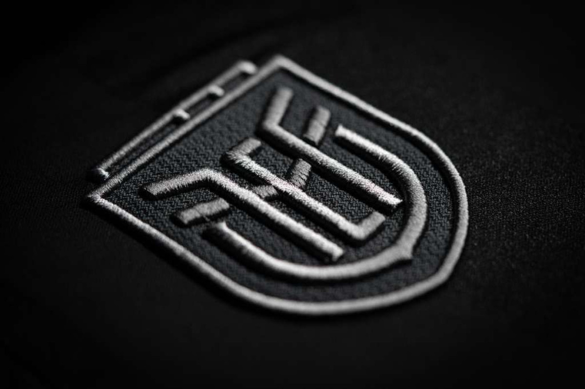 Ecuador presentó camiseta negra y podría jugar con esta ante Canadá.