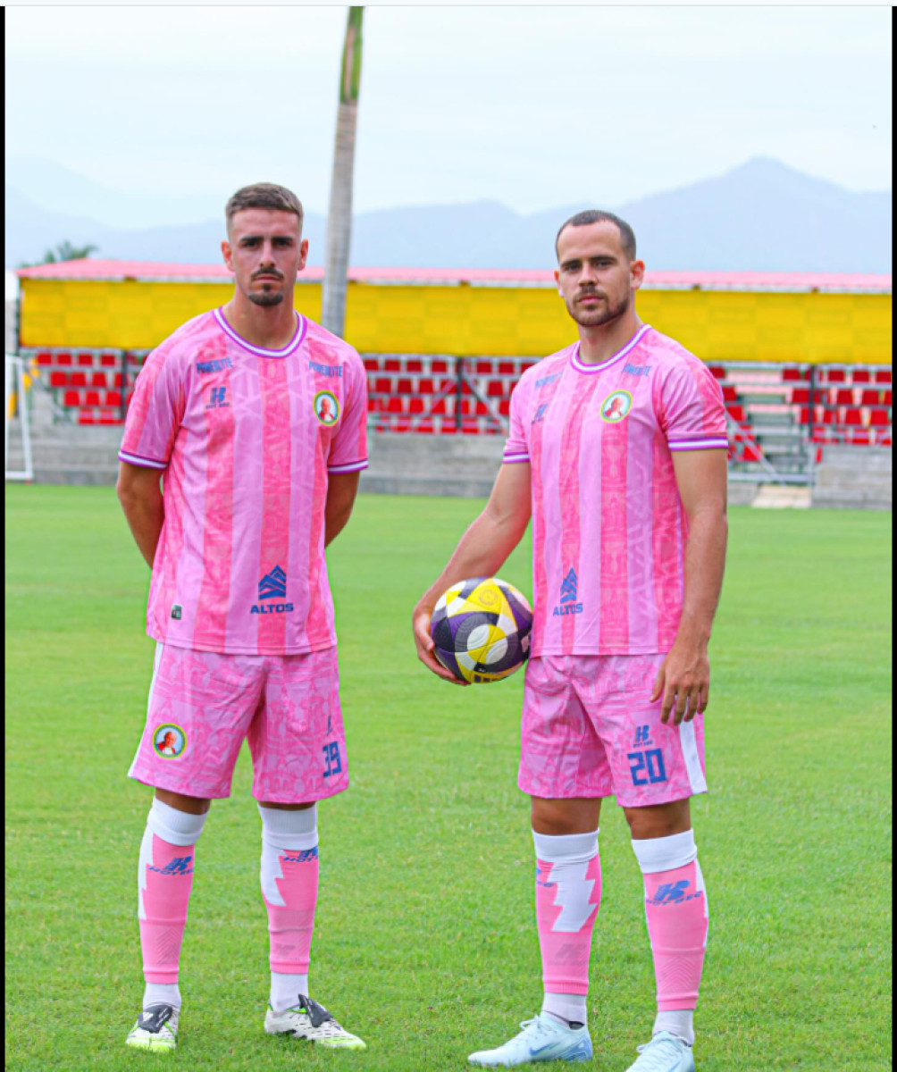 Juan Pablo II sorprende con nueva mica