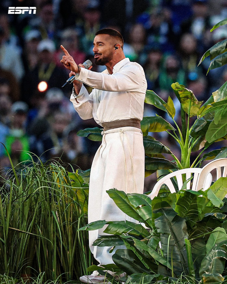 ricky martin en el show del medio tiempo de bad bunny