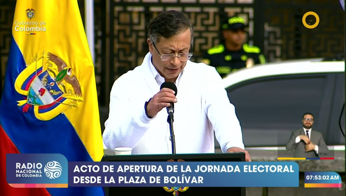 Petro inicia las elecciones en Colombia