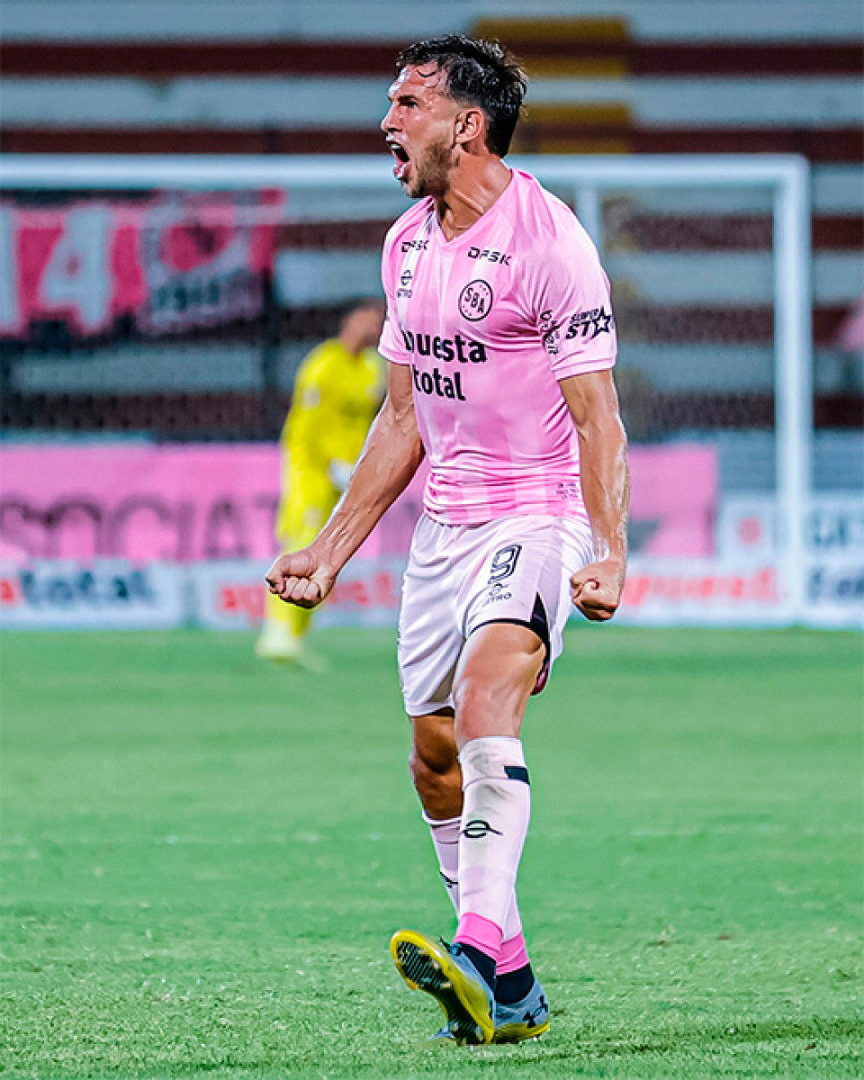 Luciano Nequecaur, Sport Boys