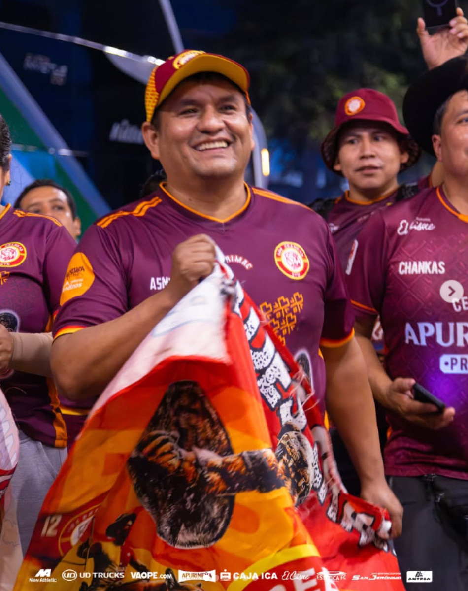 Hinchas de Los Chankas realizaron su banderazo previo al partido contra Universitario
